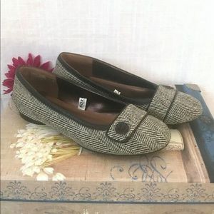 ISAAC MIZRAHI FLAT SLIP ON BALLET SHOES SIZE 6